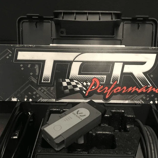 TCR Perfomace logo pintado